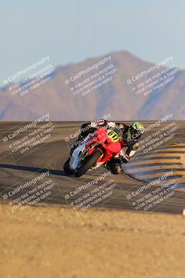 media/Dec-16-2023-CVMA (Sat) [[bb38a358a2]]/Race 13 Amateur Supersport Middleweight/